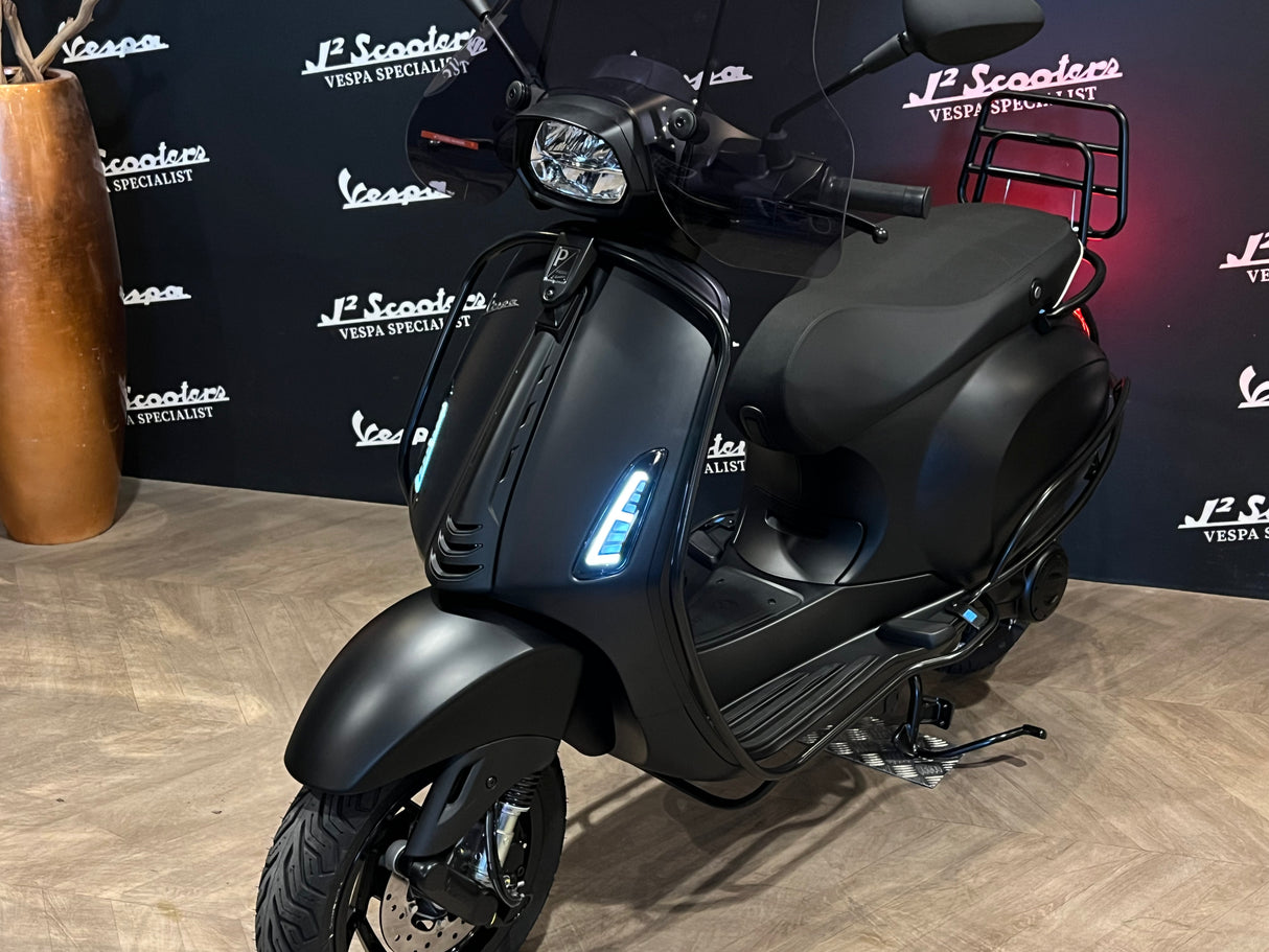Vespa Sprint / Elettrica Facelift 2025 Nero Convinto Matt