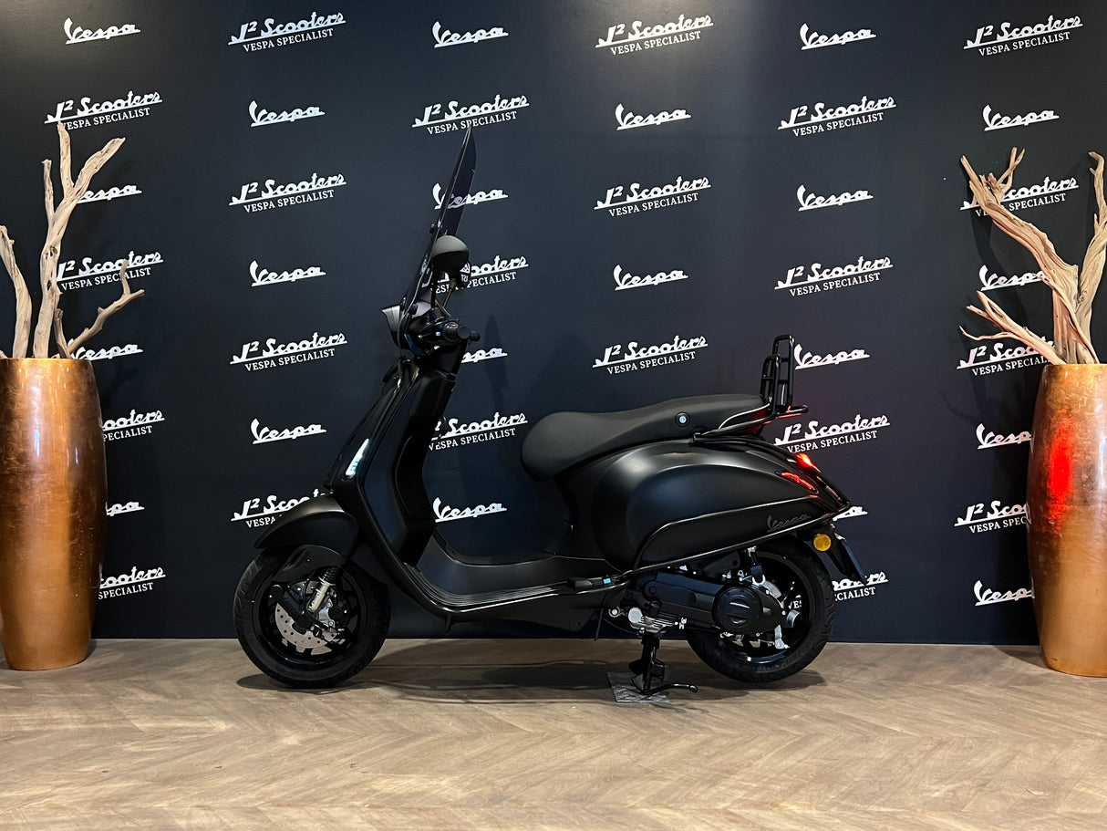 Vespa Sprint / Elettrica Facelift 2025 Nero Convinto Matt