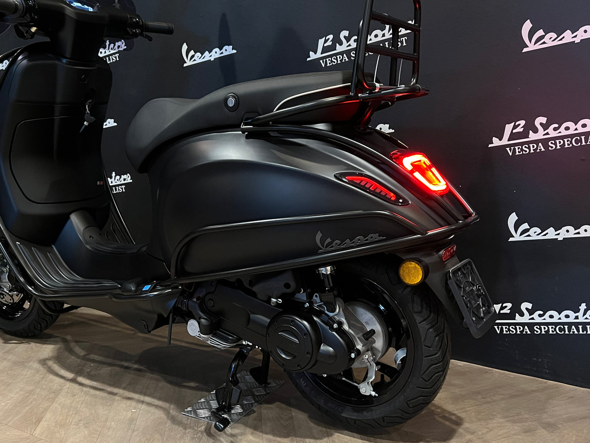 Vespa Sprint / Elettrica Facelift 2025 Nero Convinto Matt