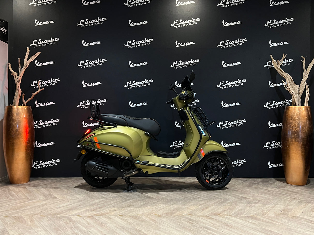 Vespa Sprint / Elettrica Facelift 2025 Verde Ambizioso Matt