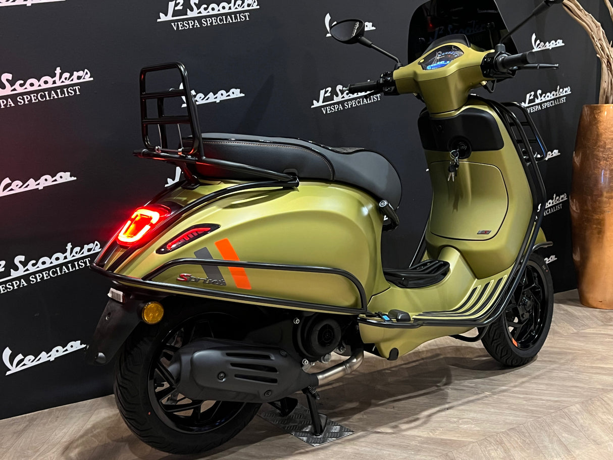 Vespa Sprint / Elettrica Facelift 2025 Verde Ambizioso Matt