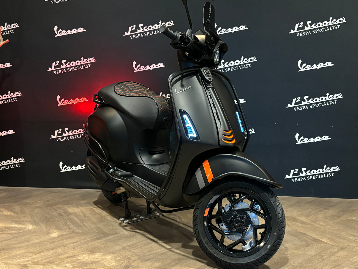 Vespa Sprint / Elettrica Facelift 2025 Nero Convinto Matt