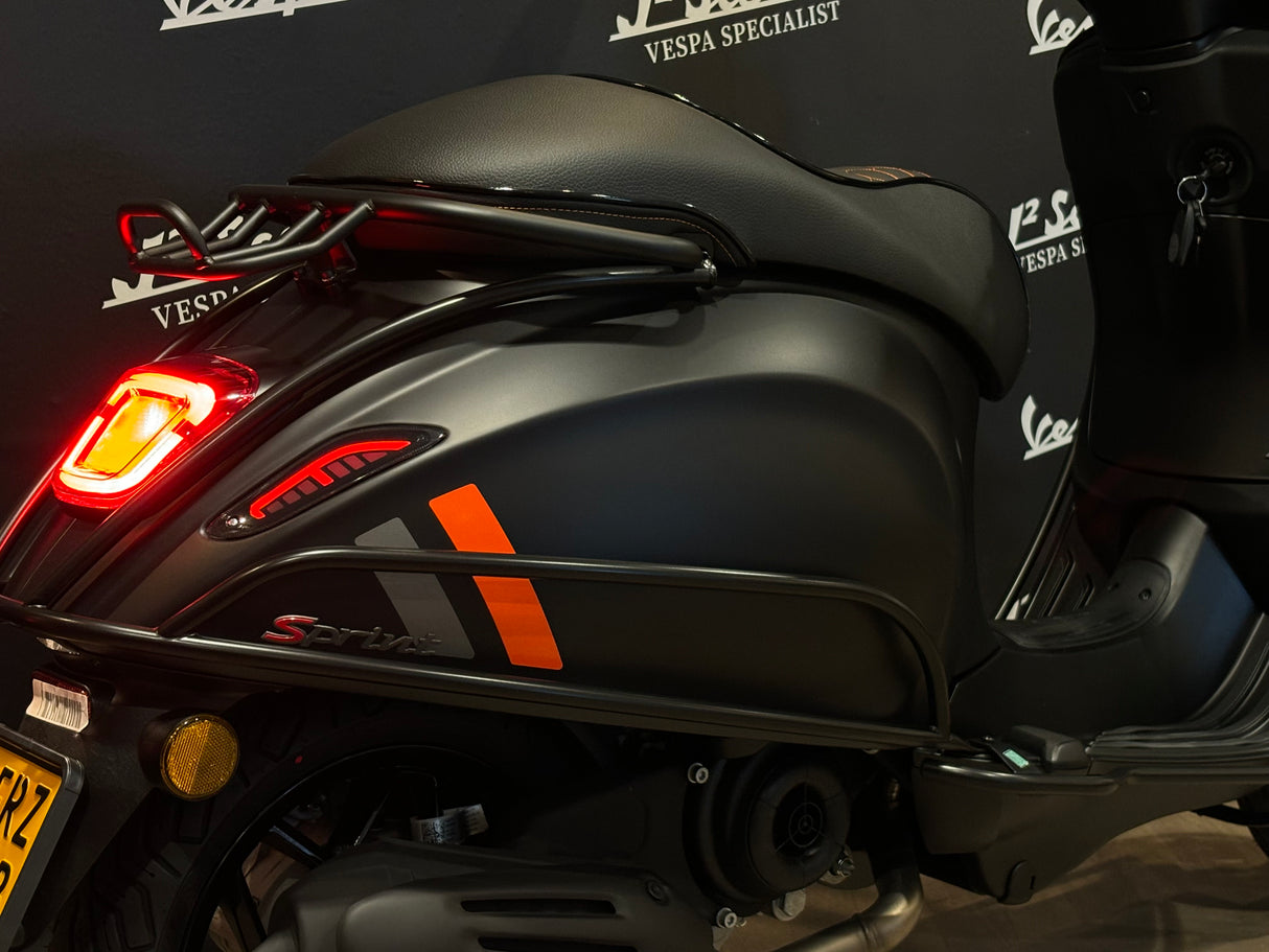 Vespa Sprint / Elettrica Facelift 2025 Nero Convinto Matt