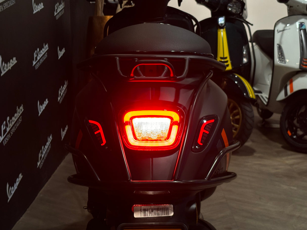 Vespa Sprint / Elettrica Facelift 2025 Nero Convinto Matt