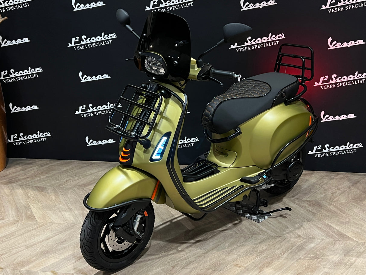 Vespa Sprint / Elettrica Facelift 2025 Verde Ambizioso Matt