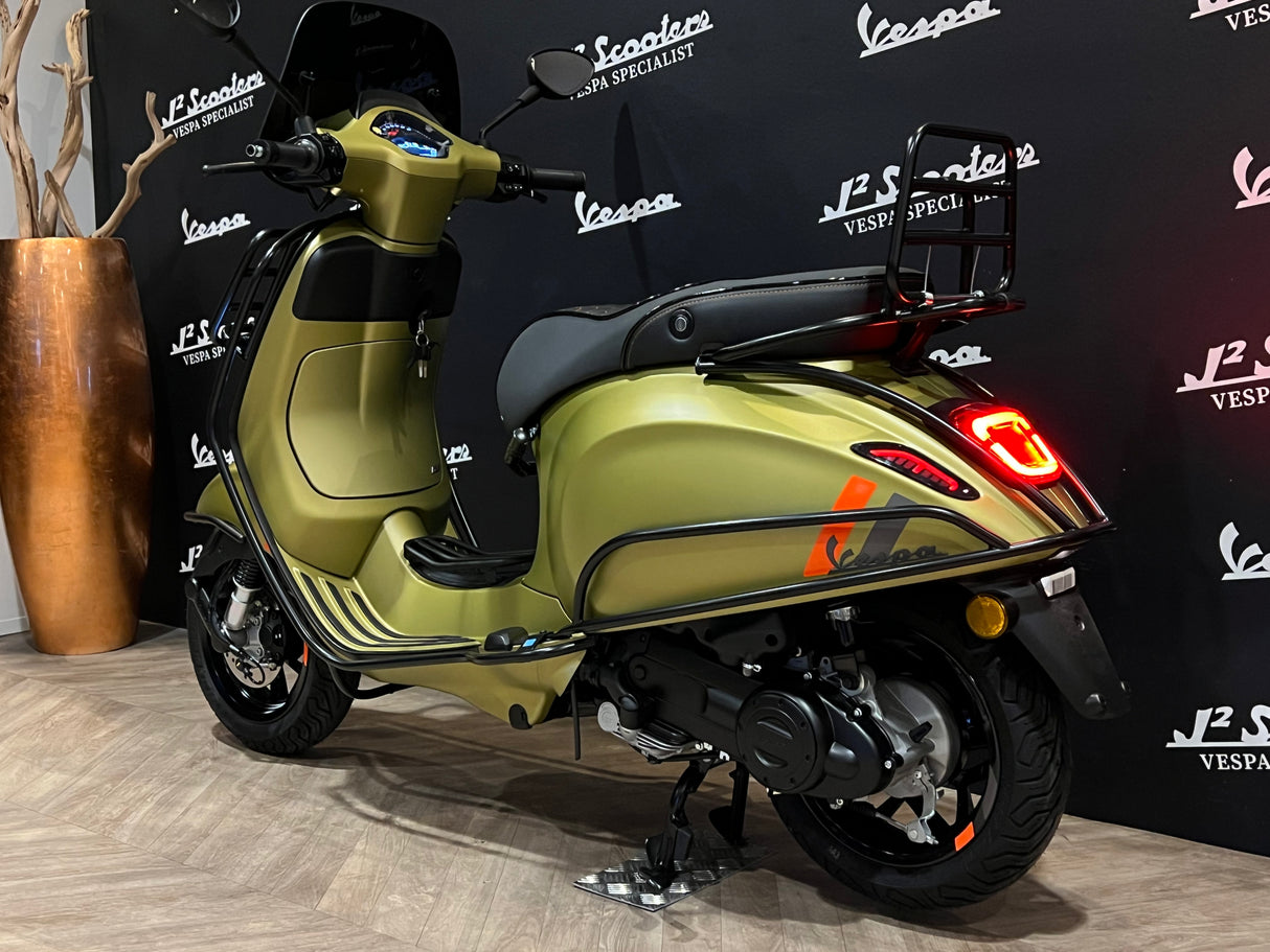 Vespa Sprint / Elettrica Facelift 2025 Verde Ambizioso Matt