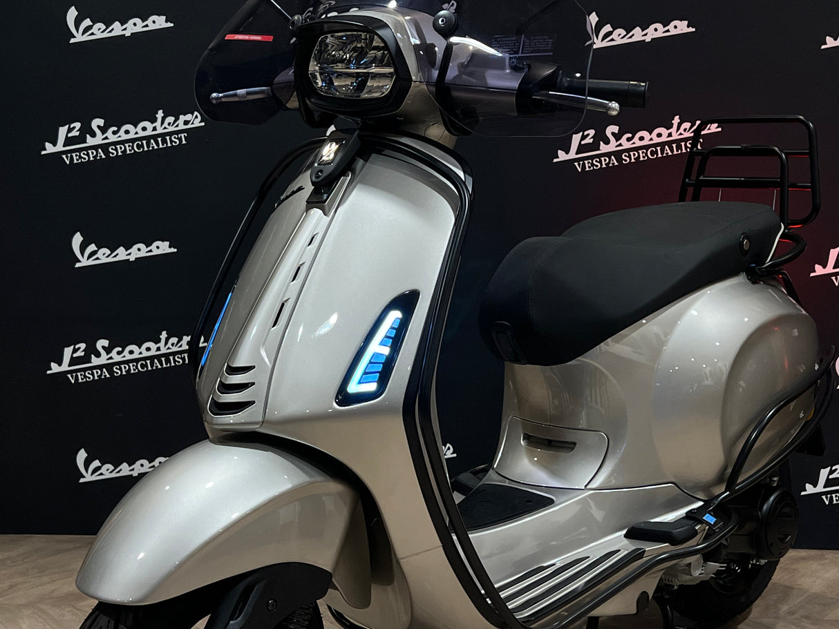 Vespa Sprint / Elettrica Facelift 2025 White Gold
