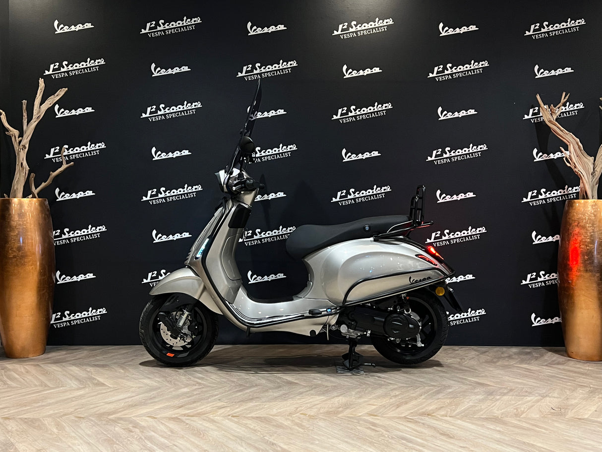 Vespa Sprint / Elettrica Facelift 2025 White Gold