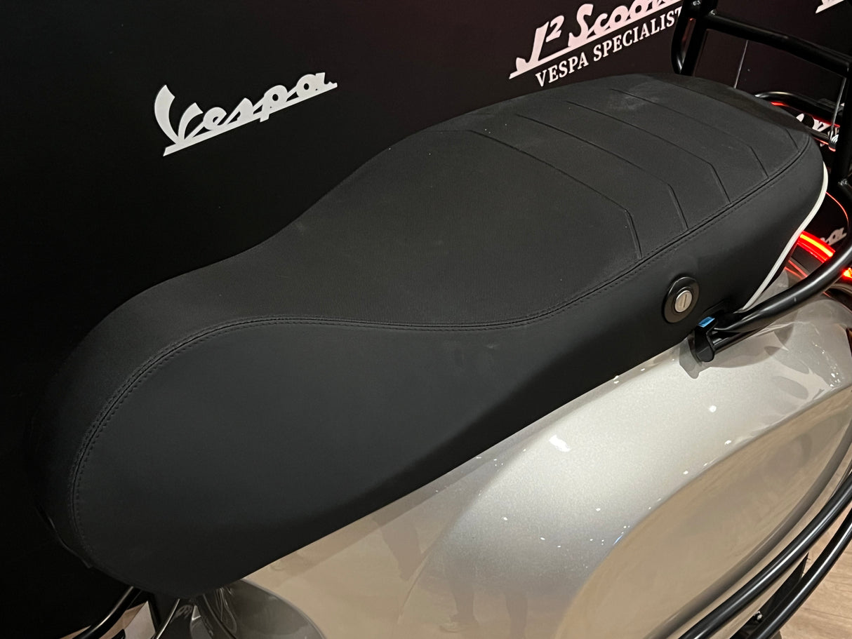 Vespa Sprint / Elettrica Facelift 2025 White Gold