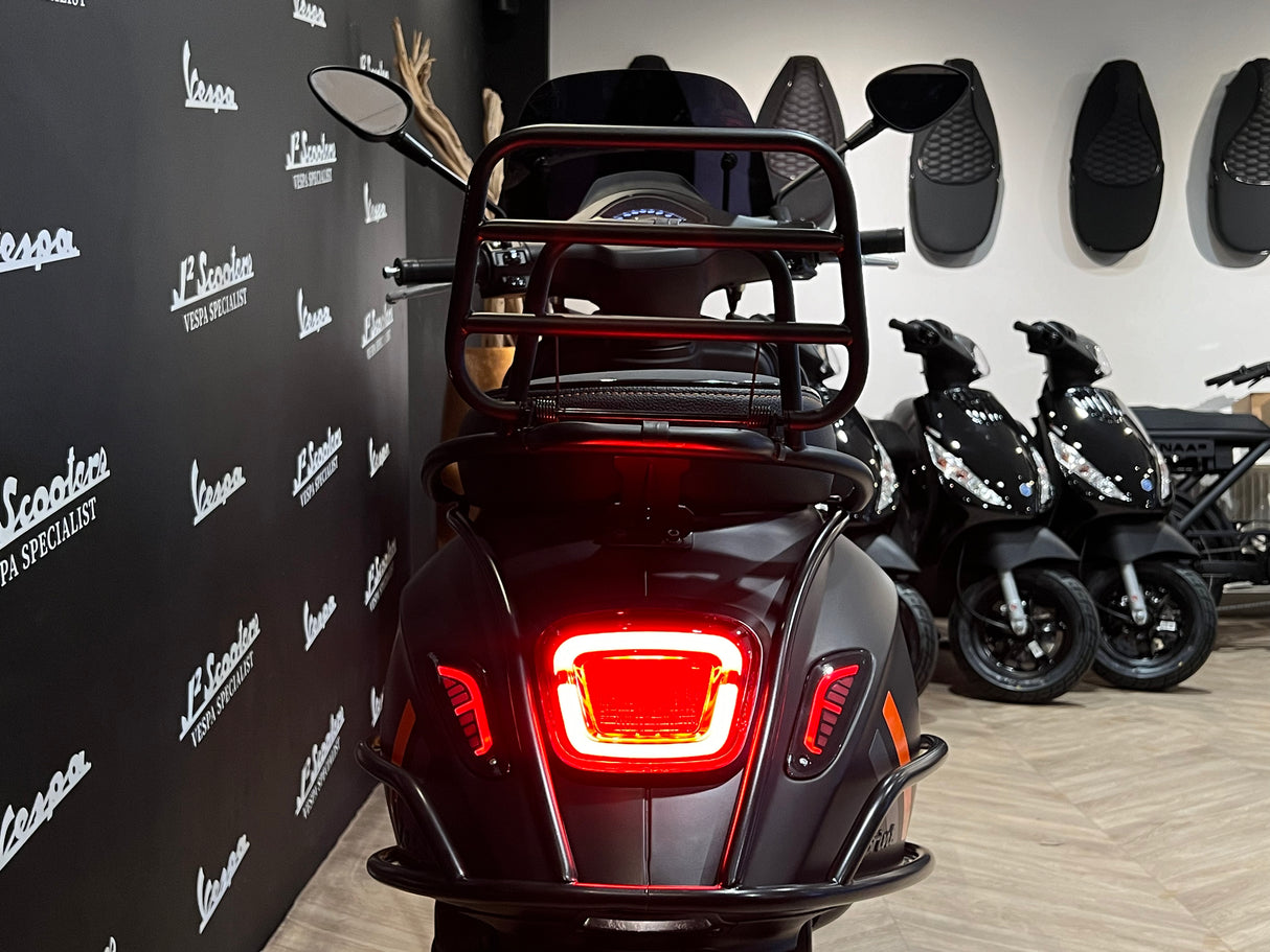 Vespa Sprint / Elettrica Facelift 2025 Nero Convinto