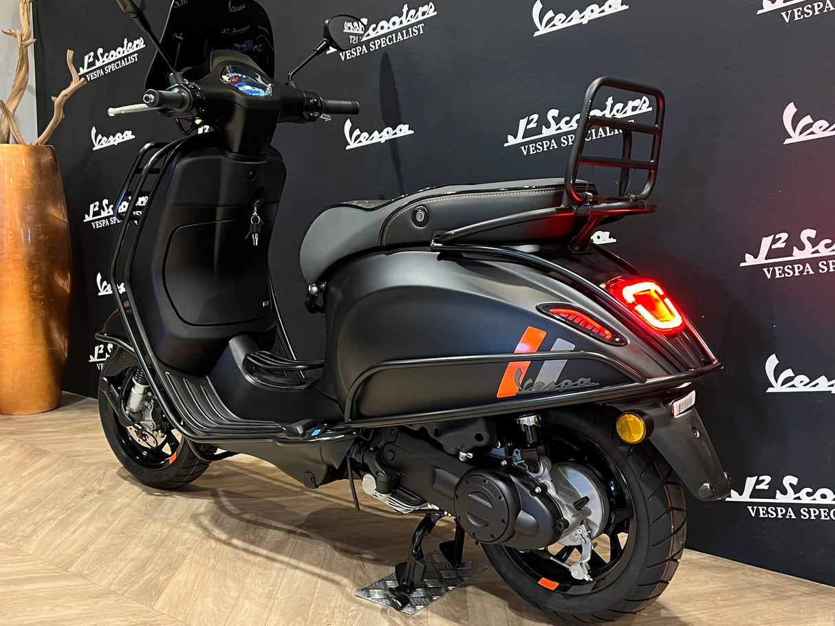 Vespa Sprint / Elettrica Facelift 2025 Nero Convinto