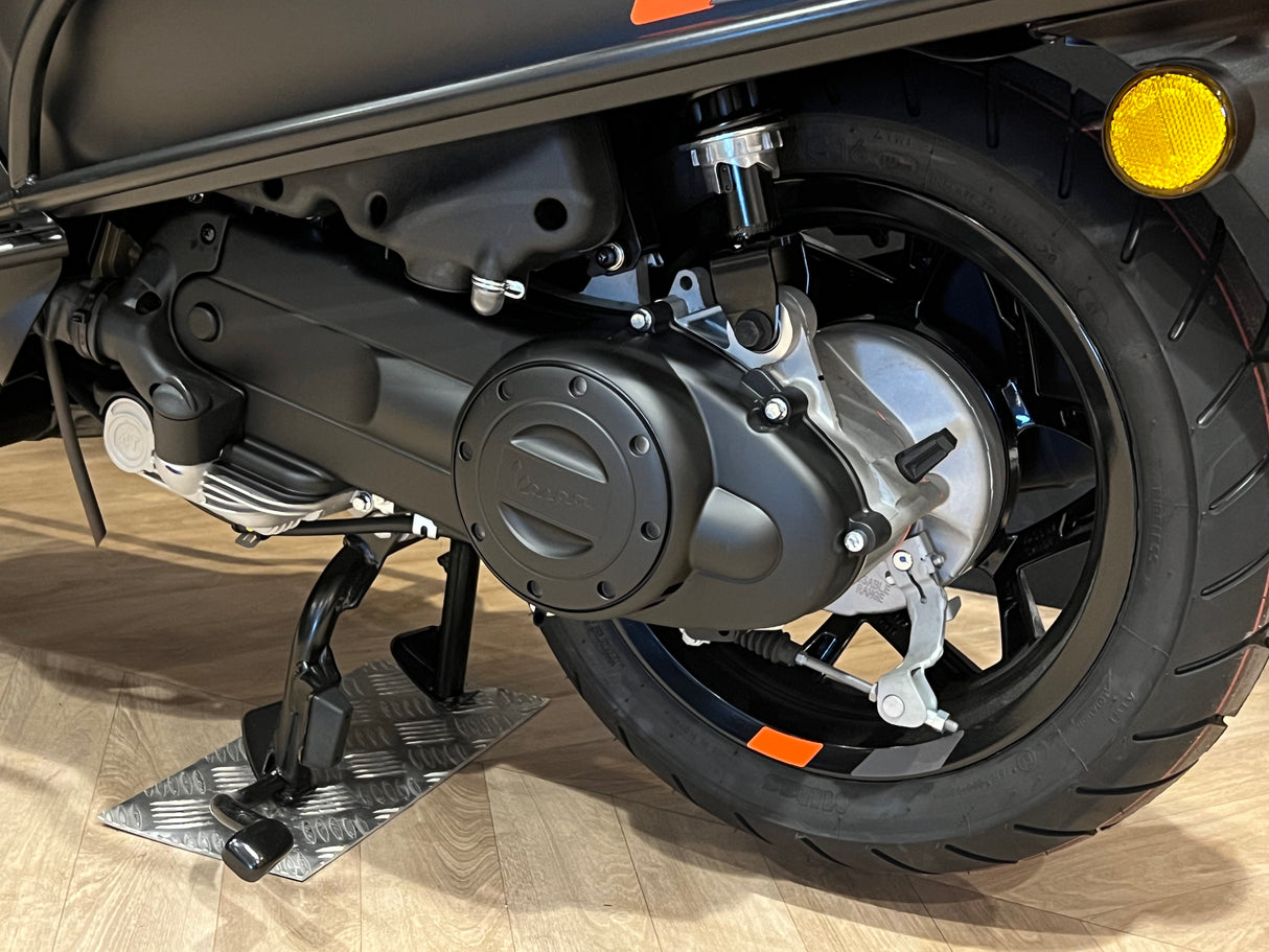 Vespa Sprint / Elettrica Facelift 2025 Nero Convinto