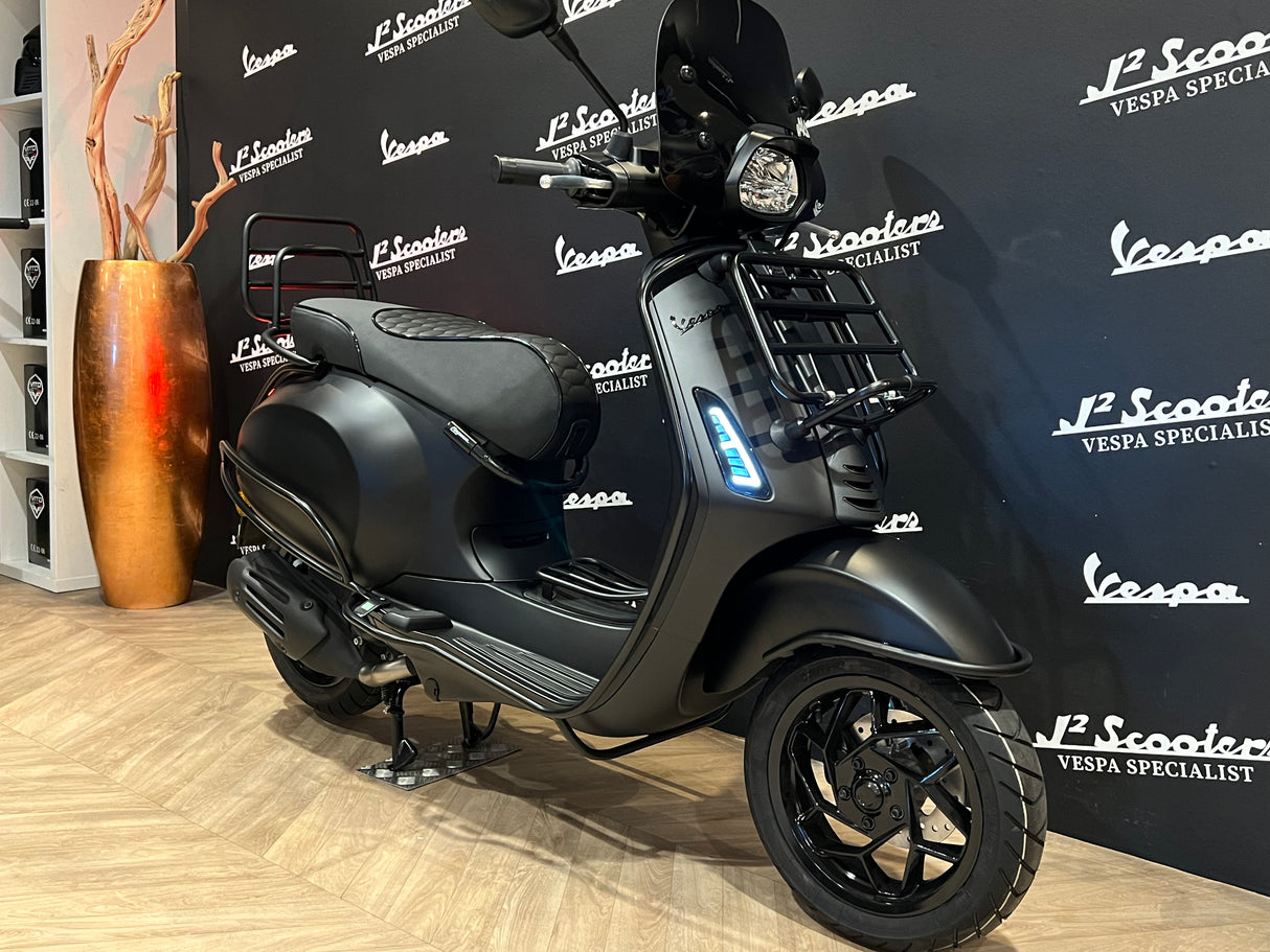 Vespa Sprint / Elettrica Facelift 2025 Nero Convinto (volledig zwart)