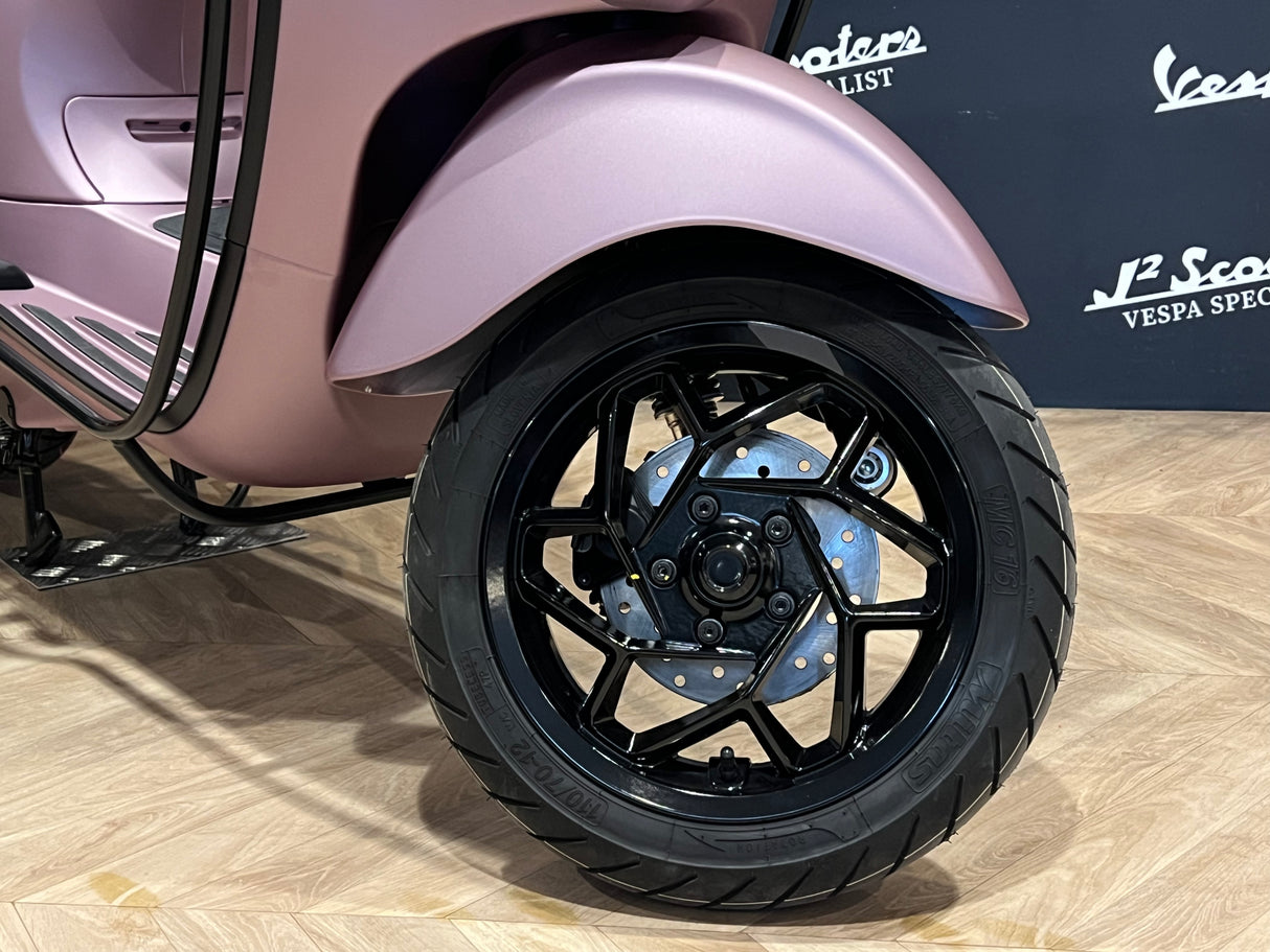 Vespa Sprint / Elettrica Facelift 2025 Rolls Royce Rose Gold