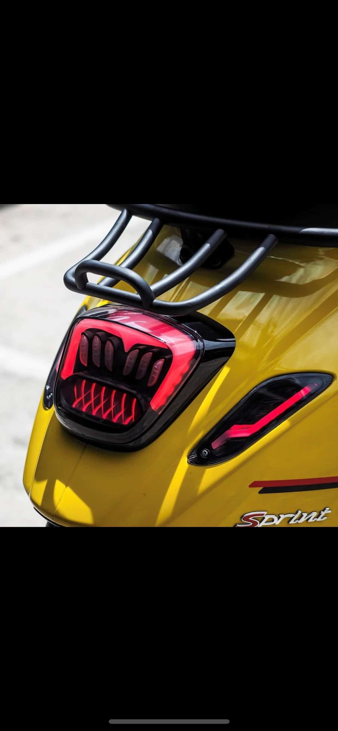 LED achterlicht LEVEL 10 smoke mat zwarte rand Vespa Sprint / Primavera