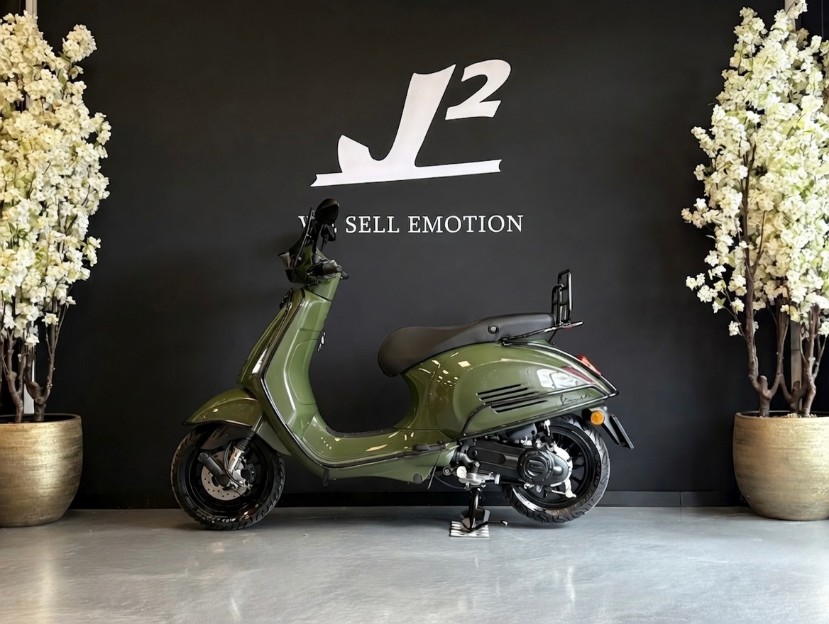 Vespa Sprint | Lamborghini Verde Gea Lucido