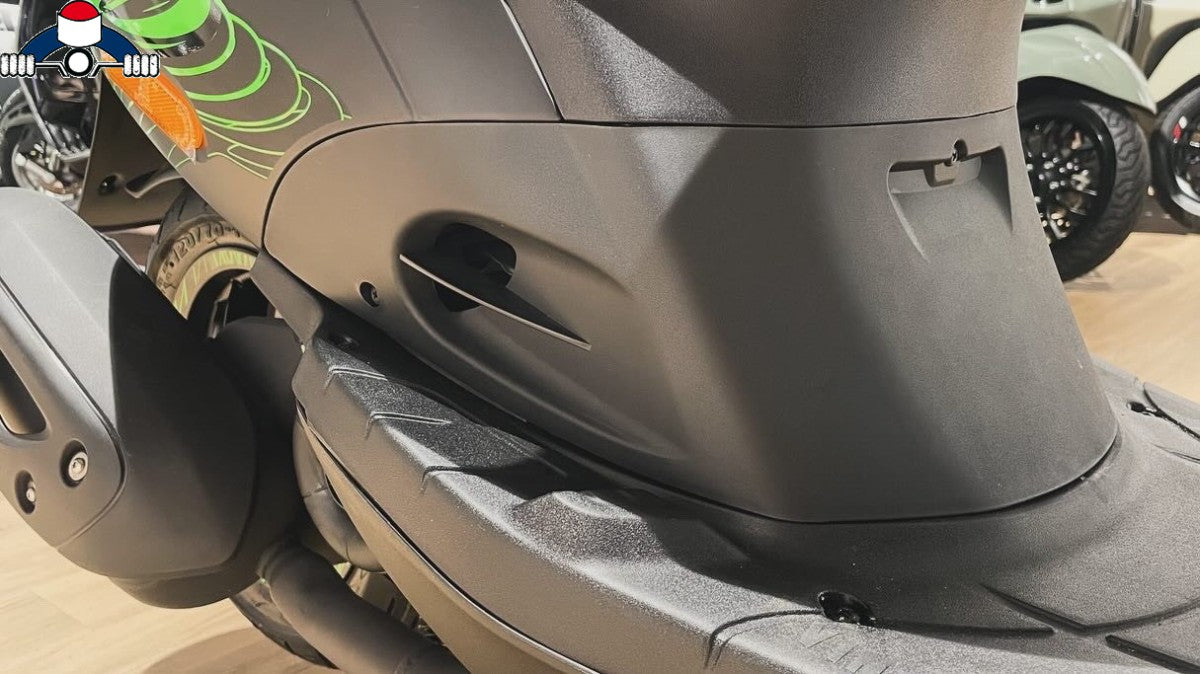 BOUGIEKAP PIAGGIO ZIP SP C25 H2O ZWART