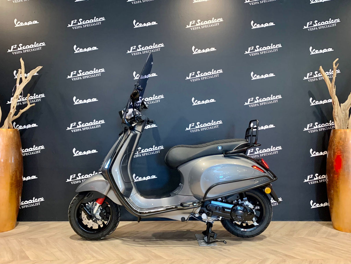 Vespa Sprint / Elettrica Facelift 2025 BMW Oxid Grau