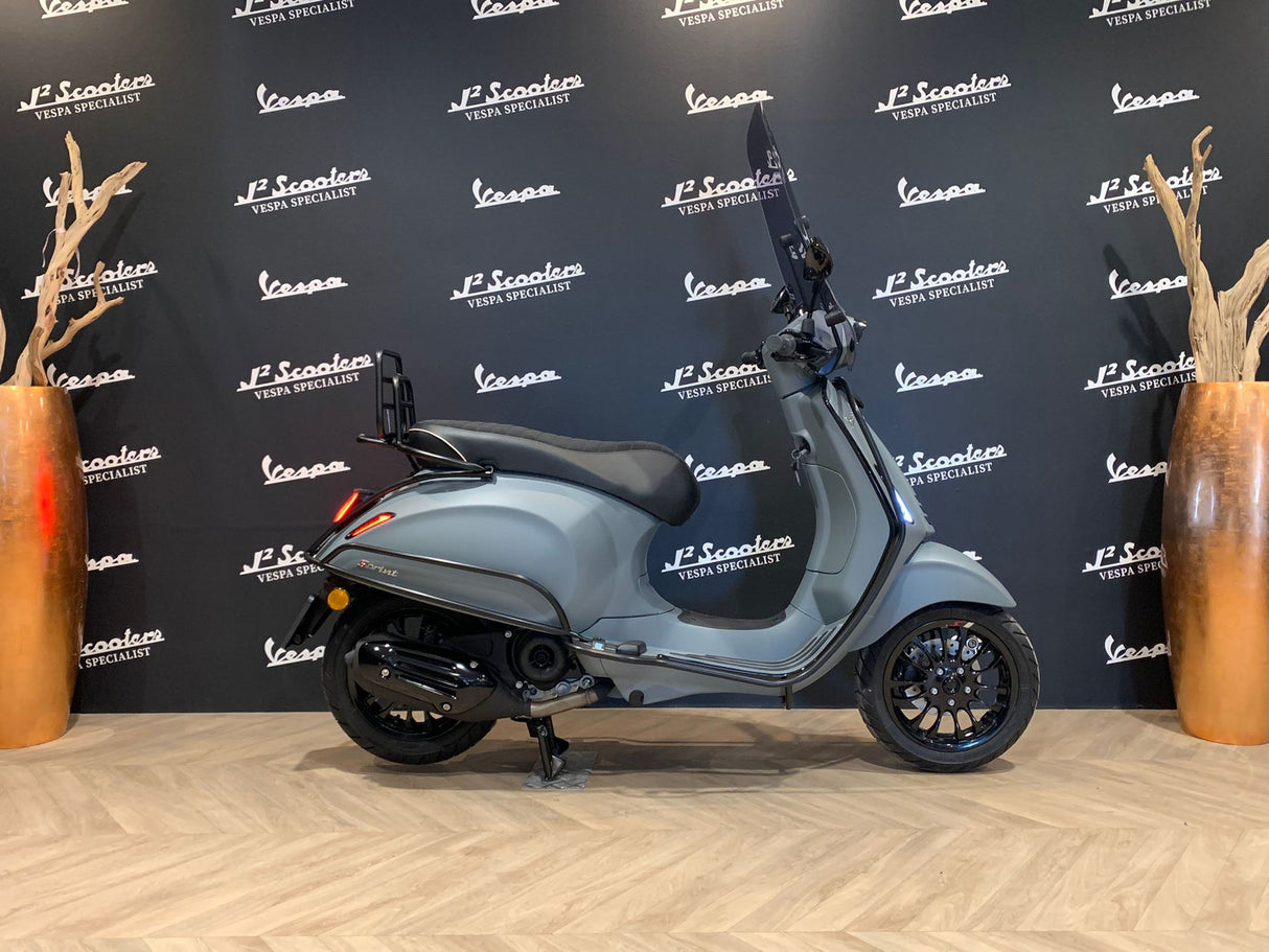Vespa Sprint / Elettrica Facelift 2025 Eisengrau