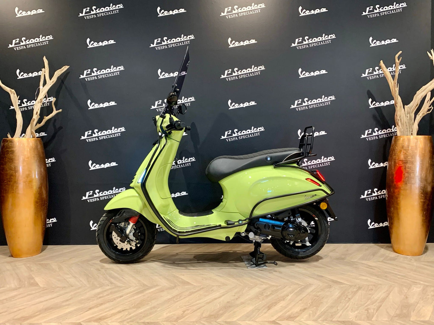 Vespa Sprint E5 BMW Rio Paolo Yellow