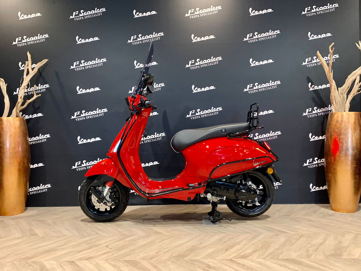 Vespa Sprint E5 rood ROSSO DRAGON