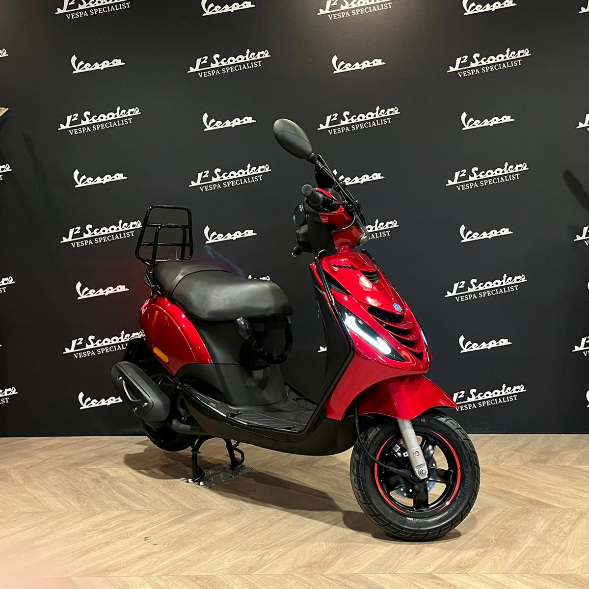 Piaggio Zip SP E5 Candy Red – J2Scooters