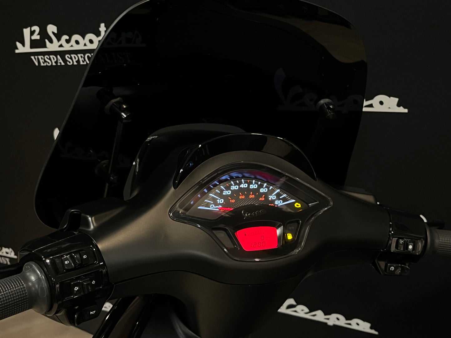 Vespa Sprint S E5 mat zwart NERO CONVINTO MATT
