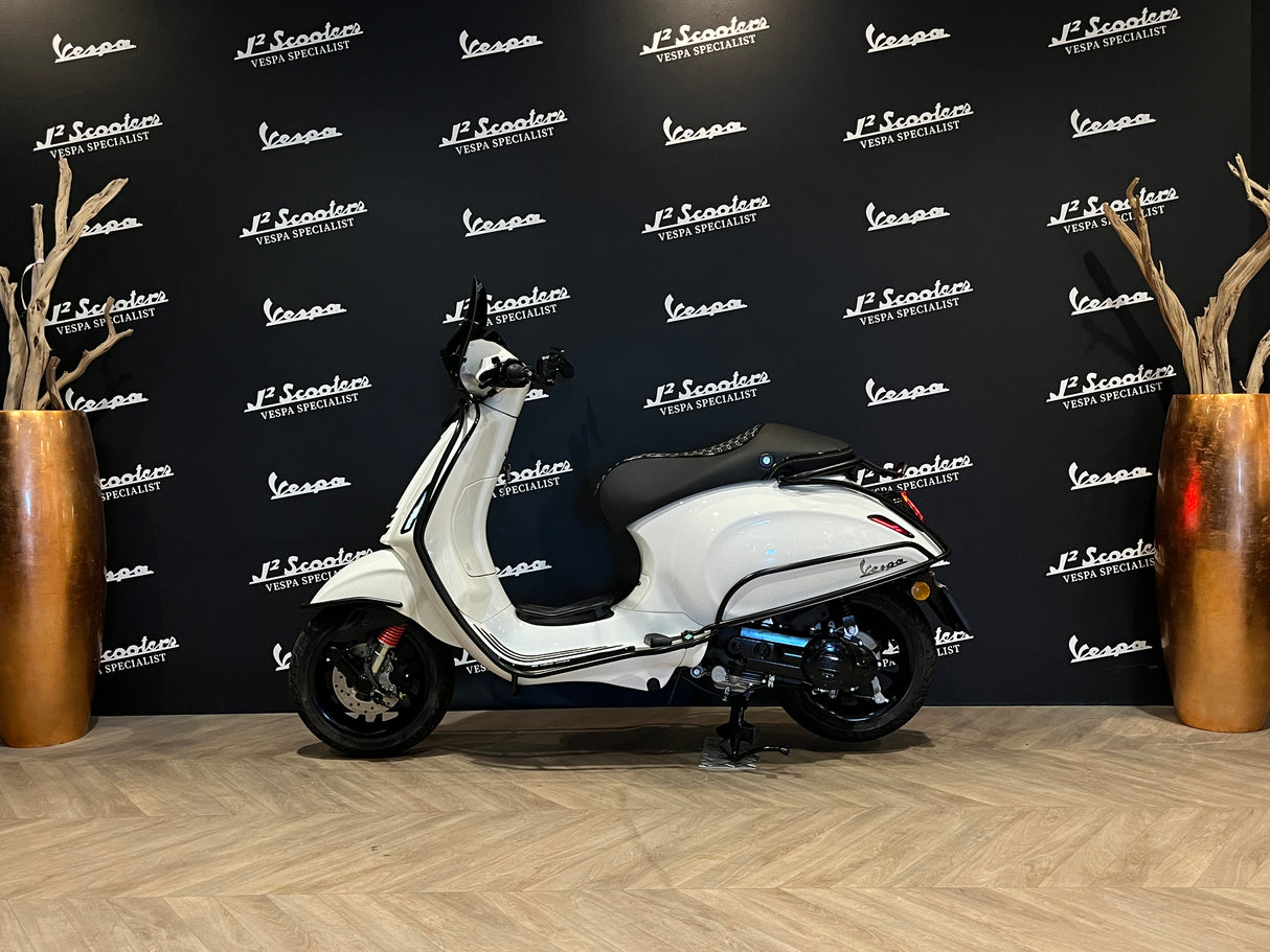 Vespa Sprint E5 Facelift 2025 wit Bianco Innocenza