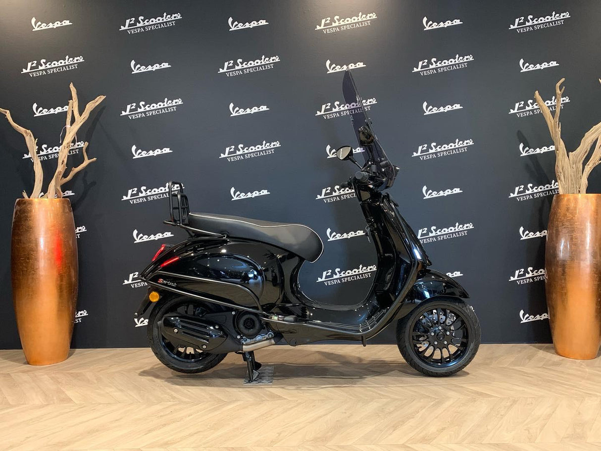 Vespa Sprint / Elettrica Facelift 2025 Nero Lucido