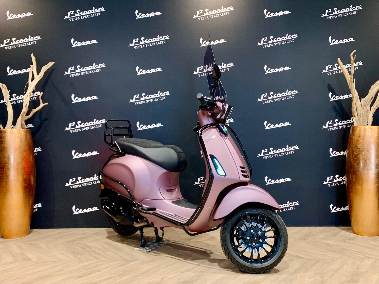 Vespa Sprint E5 Rolls Royce Rose Gold J2Scooters