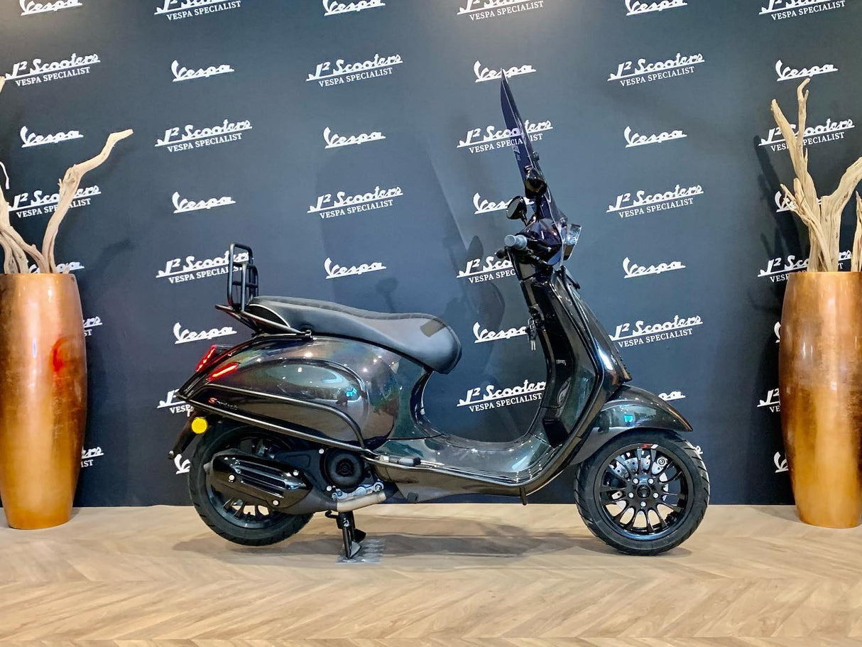 Vespa Sprint / Elettrica Facelift 2025 Psychedellic