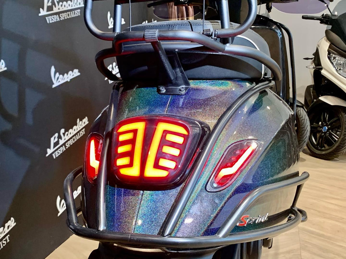 Vespa Sprint / Elettrica Facelift 2025 Psychedellic