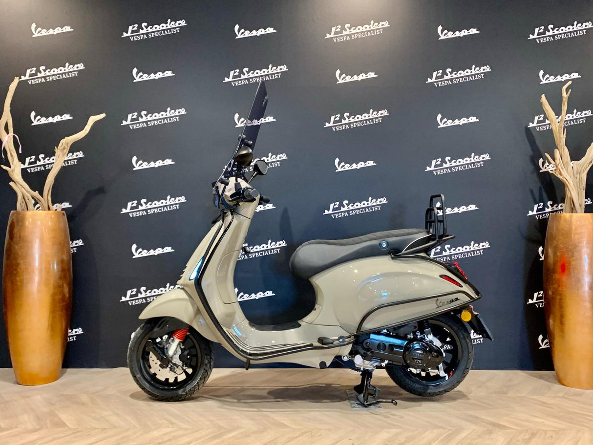 Vespa Sprint / Elettrica Facelift 2025 Audi RS Mocha Latte