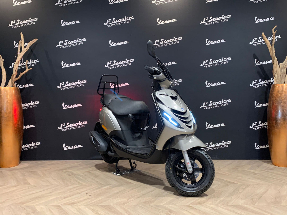 Piaggio Zip SP E5 Porsche Light Grey
