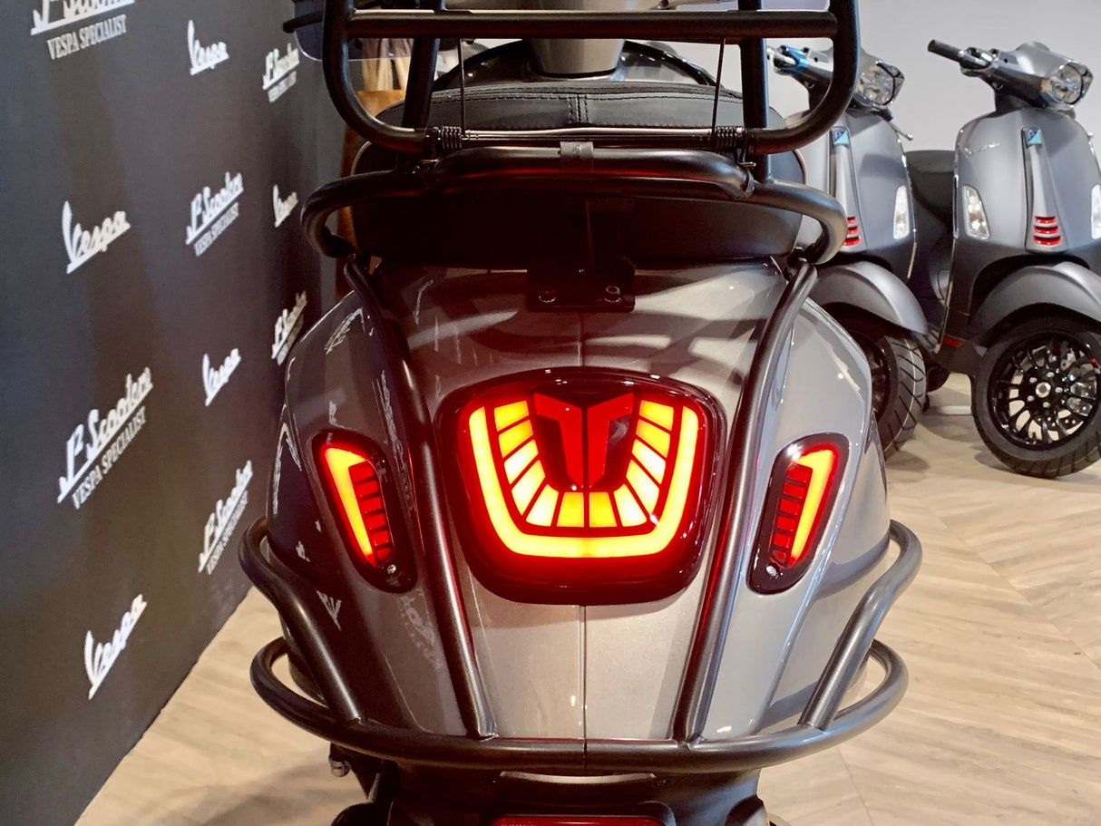 Vespa Sprint / Elettrica Facelift 2025 BMW Oxid Grau