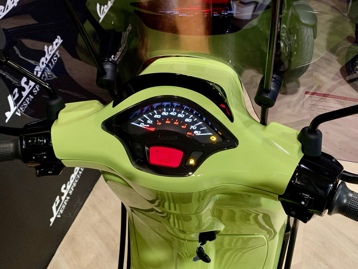 Vespa Sprint / Elettrica Facelift 2025 BMW Sao Paolo Yellow