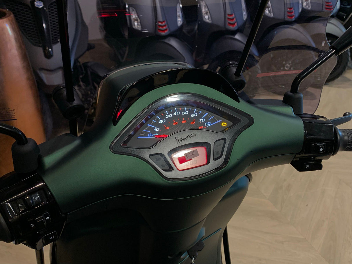 Vespa Sprint / Elettrica Facelift 2025 Cobra Green