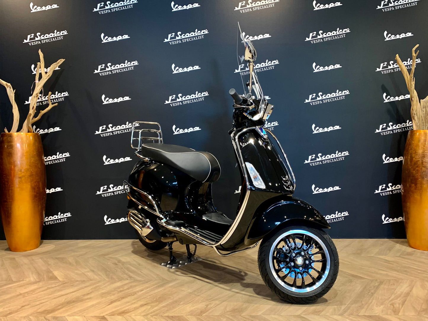 Vespa Sprint E5 glans zwart NERO LUCIDO