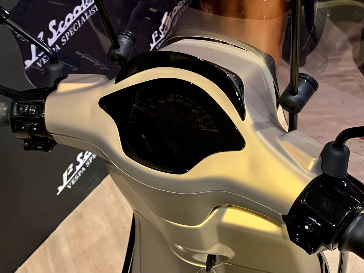 Vespa Sprint / Elettrica Facelift 2025 Designo Gold