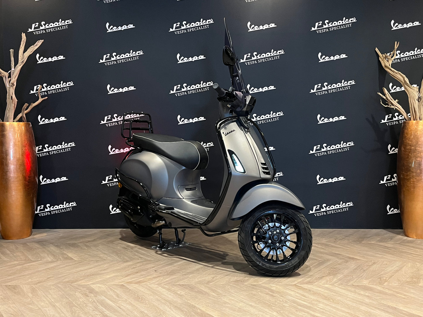 Vespa Sprint E5 Opaco Titanium Gold
