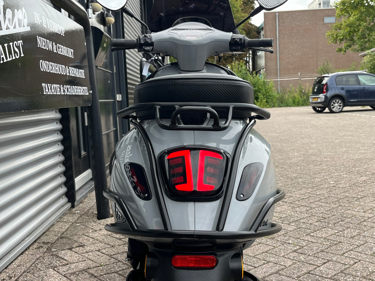 Vespa Sprint Nardo Grey Brom 2019 7911 km 1 eig