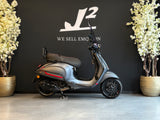 Vespa Sprint | Mat Grijs | Demo