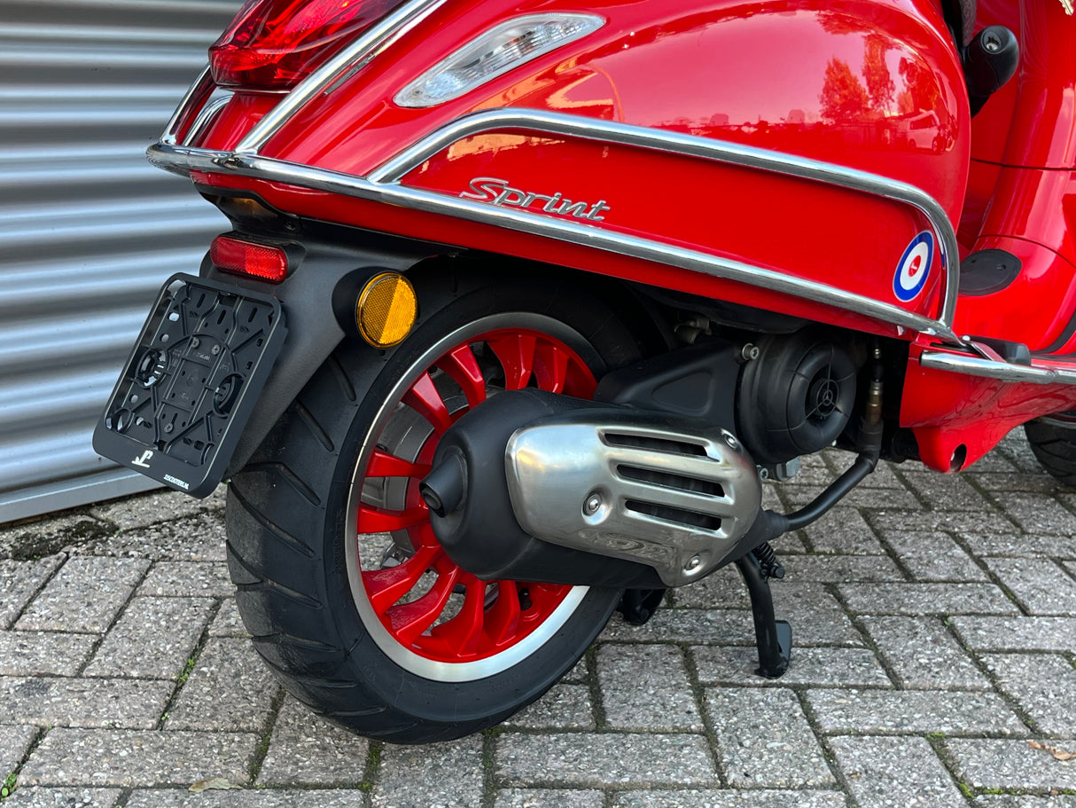 Vespa Sprint Rood Snor/Brom 2018 3422 km 1 eig GARANTIE
