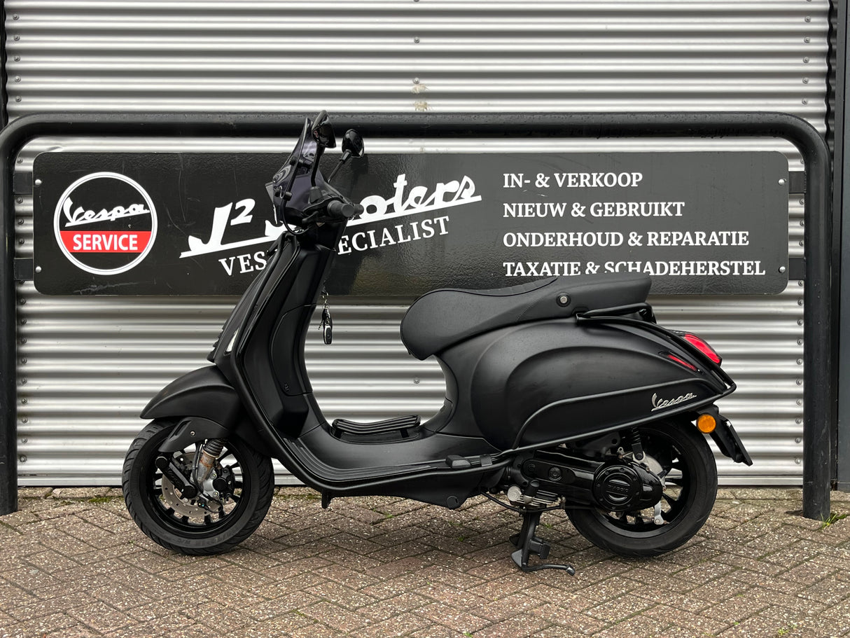 Vespa Sprint Mat Zwart Snor/Brom 2019 15831 km GARANTIE