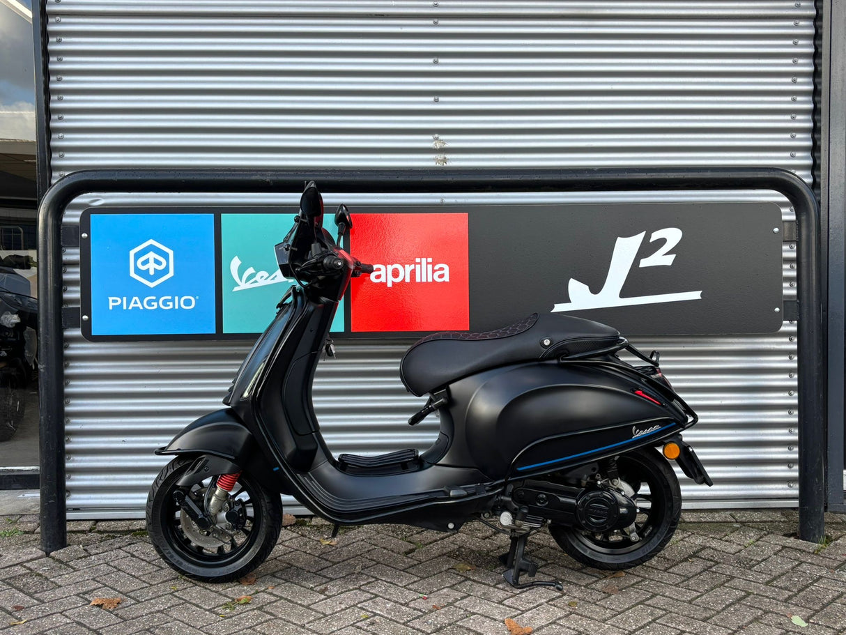 Vespa Sprint Mat Zwart Brom 2023 11064 km 1 eig GARANTIE