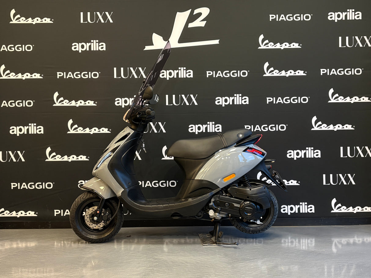 Piaggio Zip | Nardo Grey