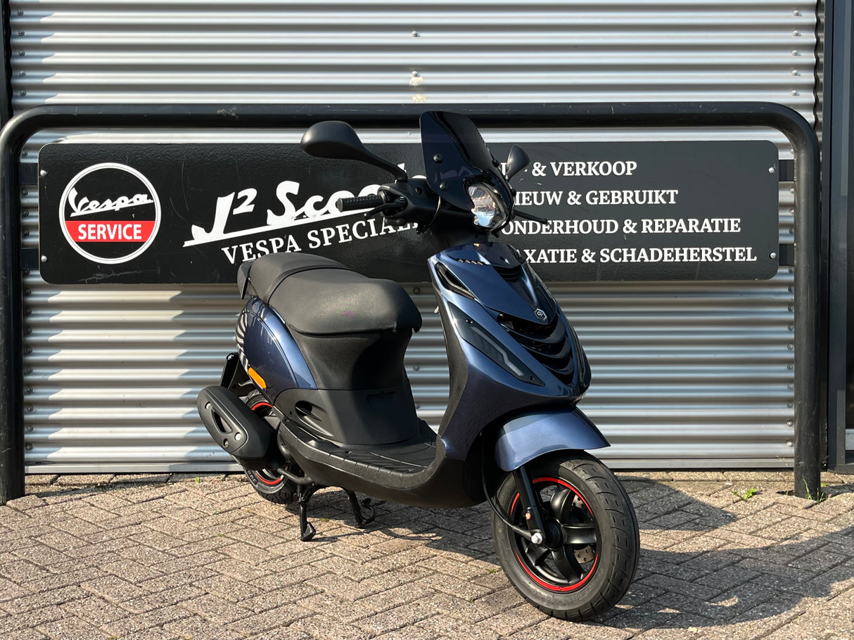 Piaggio Zip Midnight Blue Brom 2019 9387 km 1 eig