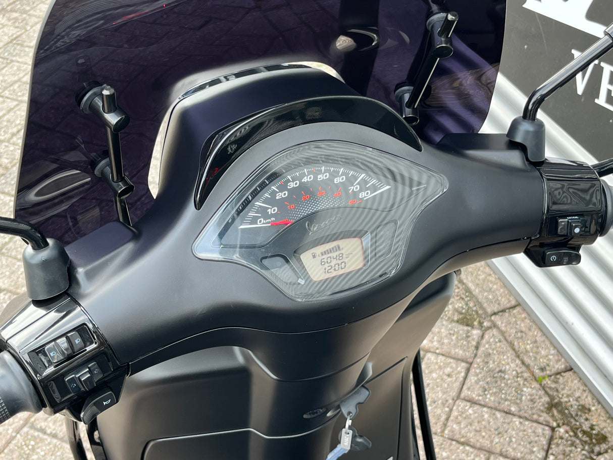 Vespa Sprint Mat Zwart Brom 2021 6048 km 1 eig
