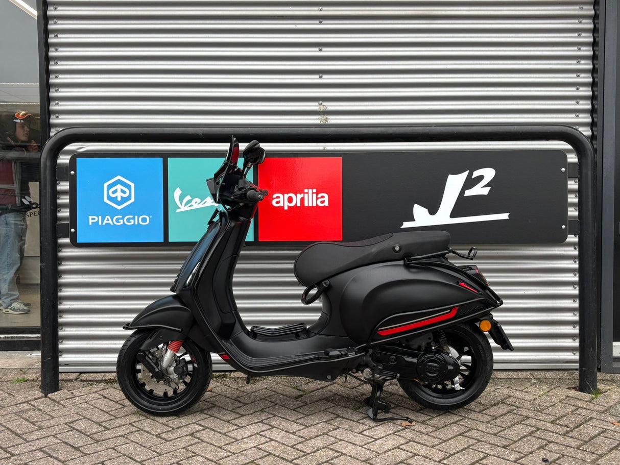 Vespa Sprint Brom Mat Zwart 2022 7837 km 1 eig GARANTIE