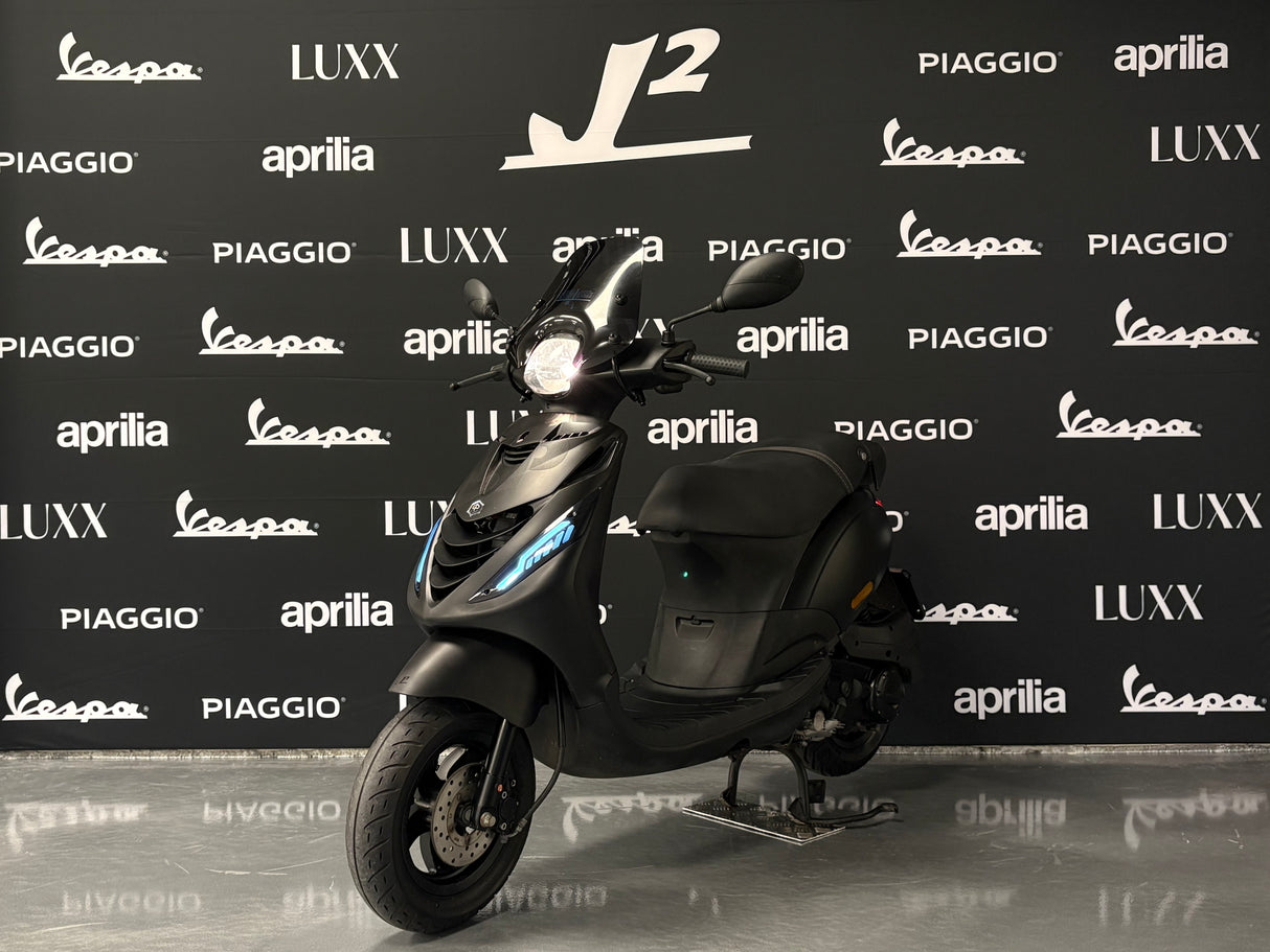 Piaggio Zip | Mat Zwart
